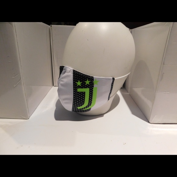 Juventus FC Supporters Face Coverings - Picture 2 of 3
